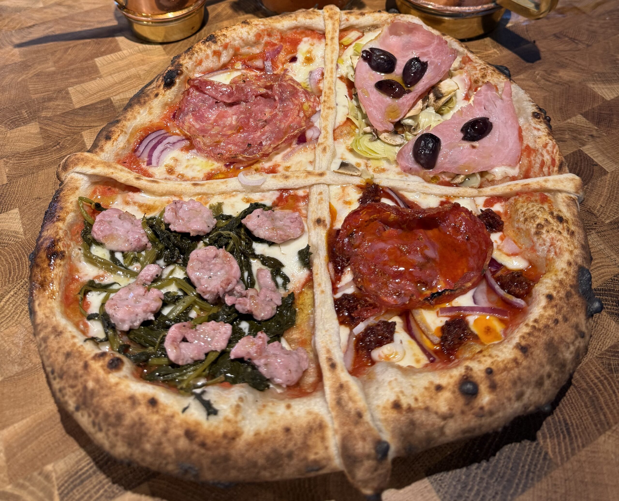 Bilde av fire pizza Bilde av fire pizza
